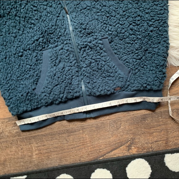 Jacket - Picture 4 of 10